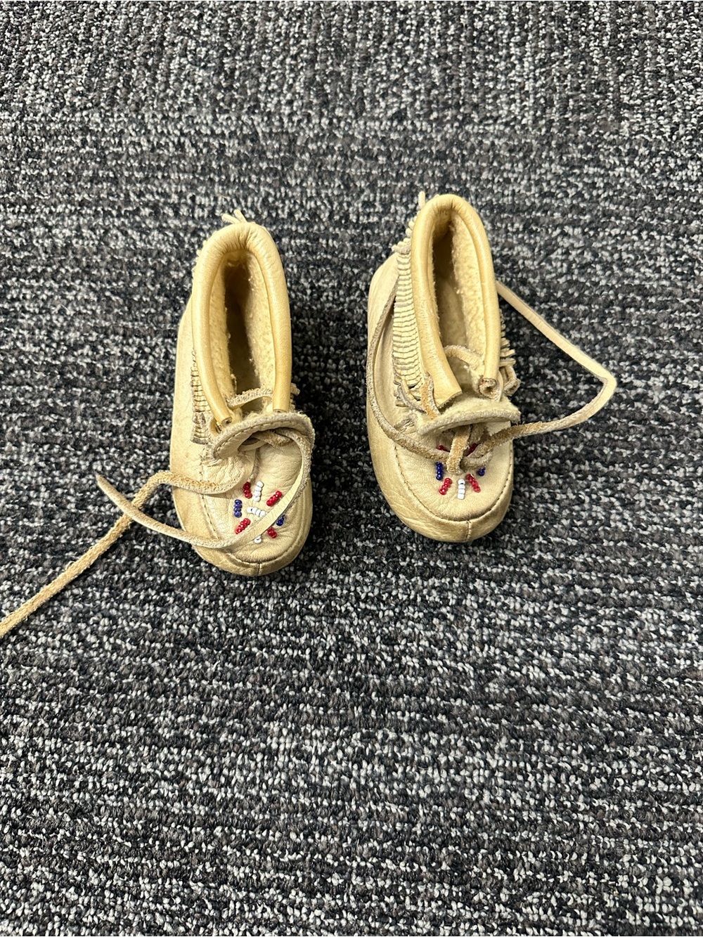 Vintage Native American Beaded Leather Children’s Moccasins Sz 3